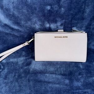 Michael Kors Light Pink Wristlet
